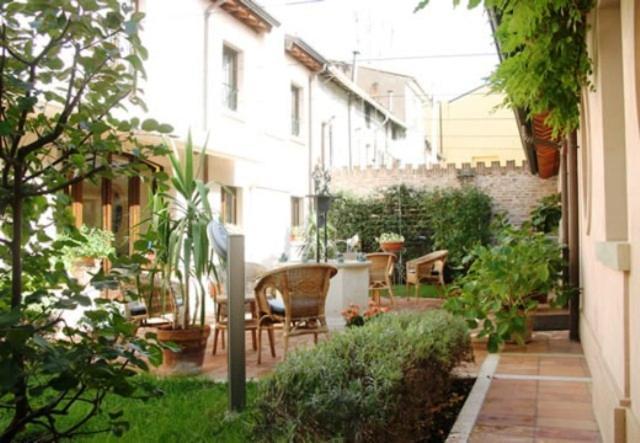 Hotel Dolcemela à Ferrare Extérieur photo