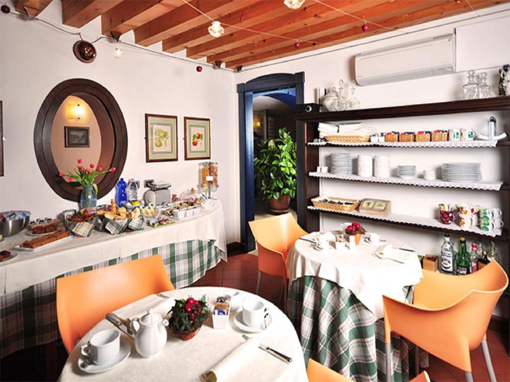 Hotel Dolcemela à Ferrare Extérieur photo