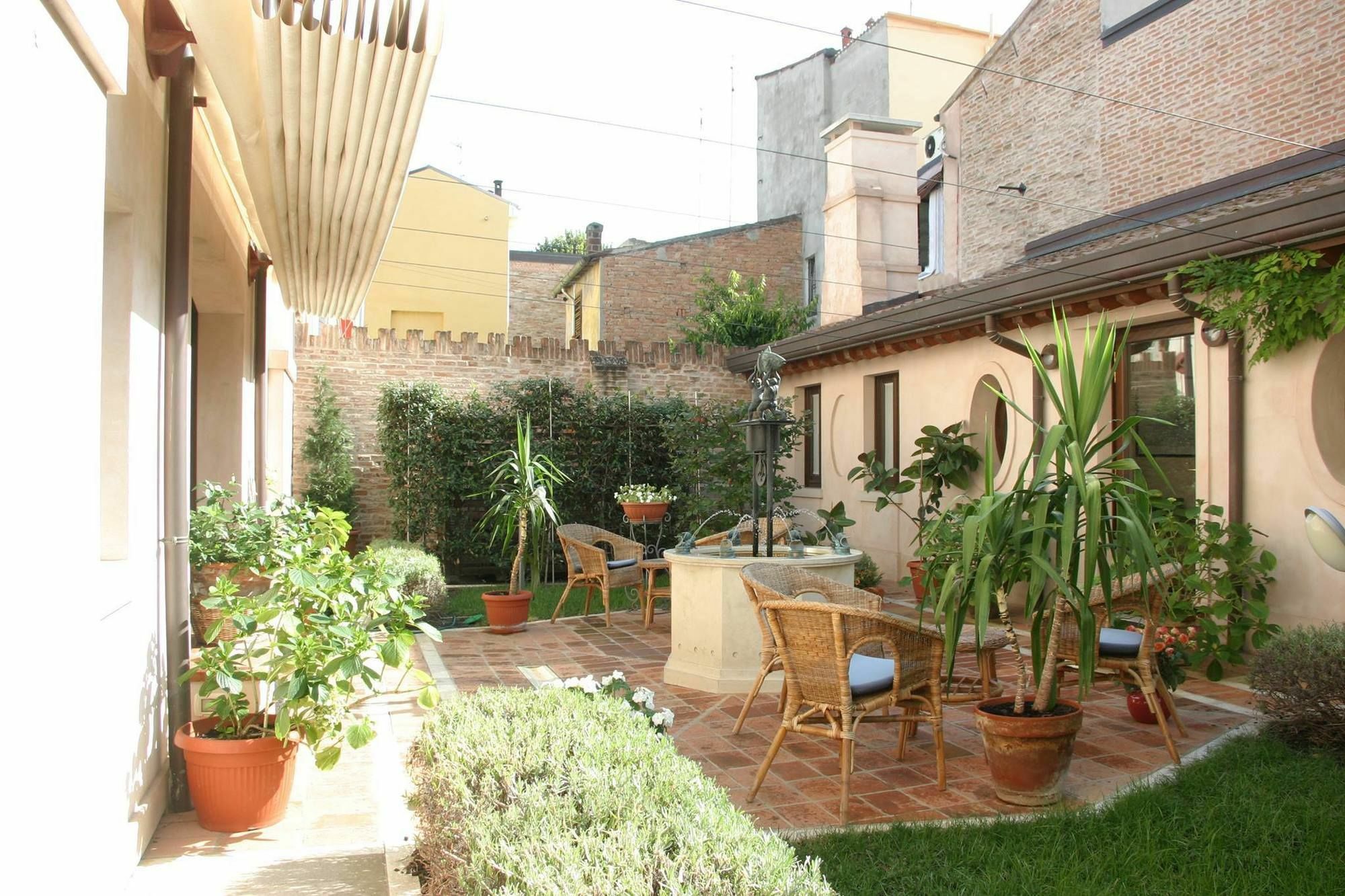 Hotel Dolcemela à Ferrare Extérieur photo